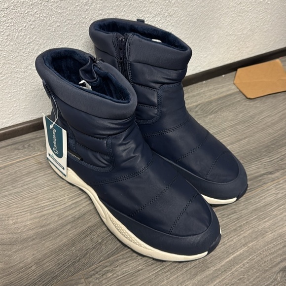 Baretraps Darra Waterproof Cold Weather Boots - Picture 4 of 9